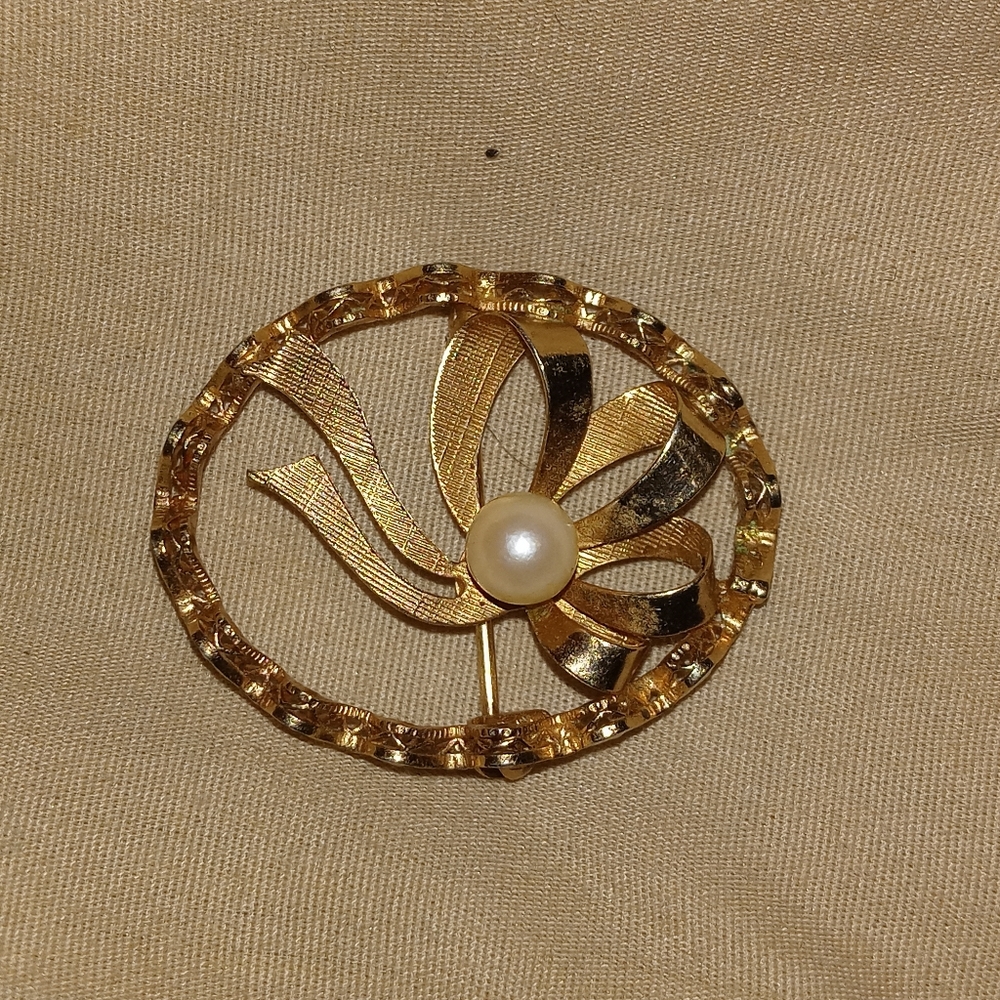 Vintage Brooch